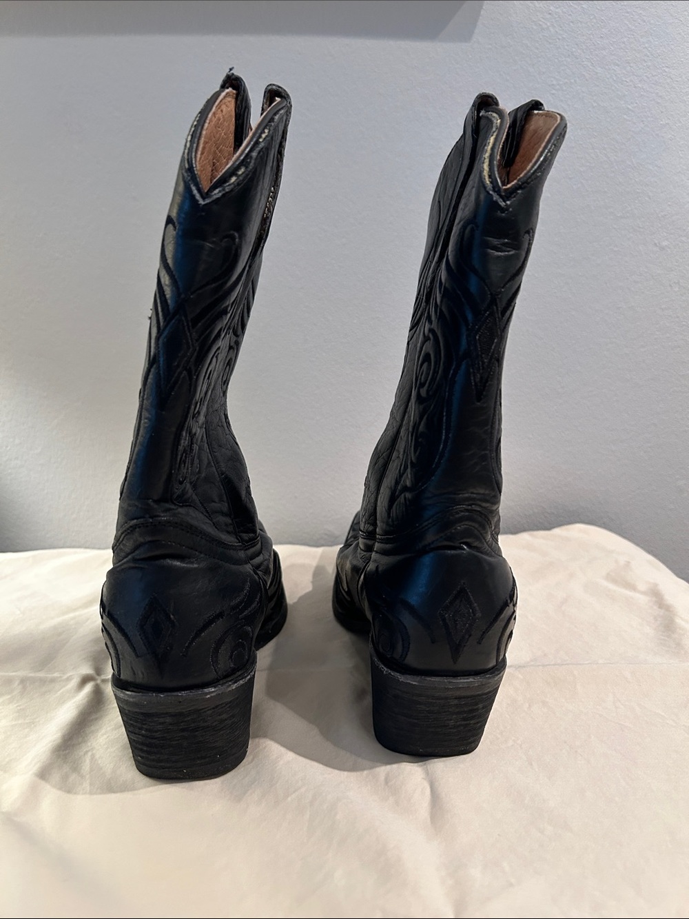 Circle G Black Western Embroidered Heeled Boots - Picture 4 of 11